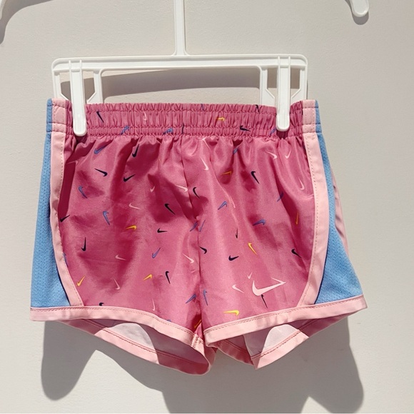 Nike dri-fit, shorts and tee set - Picture 7 of 9